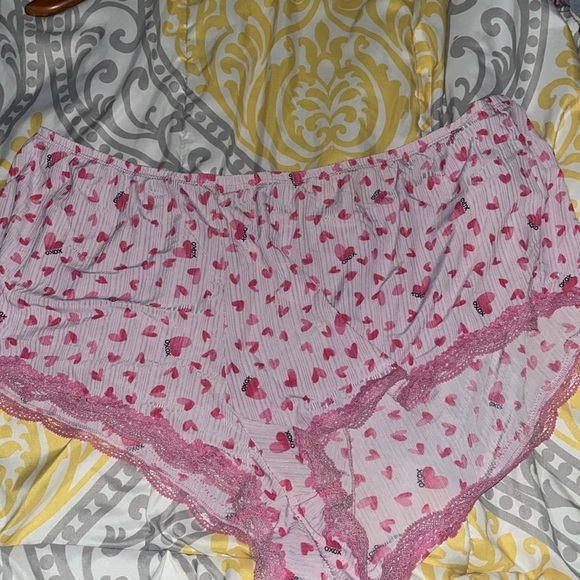 Women’s plus size pajama set size 2X ((18-20W) - Picture 3 of 4